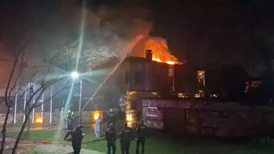 Otel Çatısında Yangın!