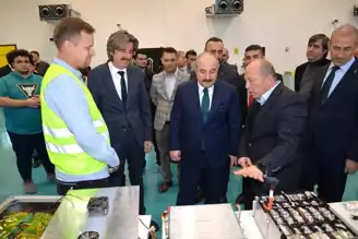 Bakan, Üniversite Öğrencileriyle Buluştu