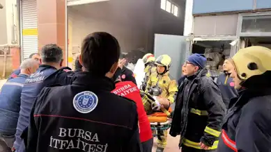 İnegöl Tekstil Fabrikasında Yangın: İtfaiye Eri Yaralı