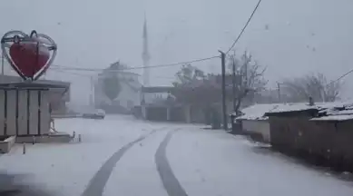 Bursa'nın Yüksek Rakımlı İlçesinde Kar Yağışı