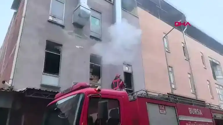 İnegöl'deki Mobilya Atölyesinde Yangın!