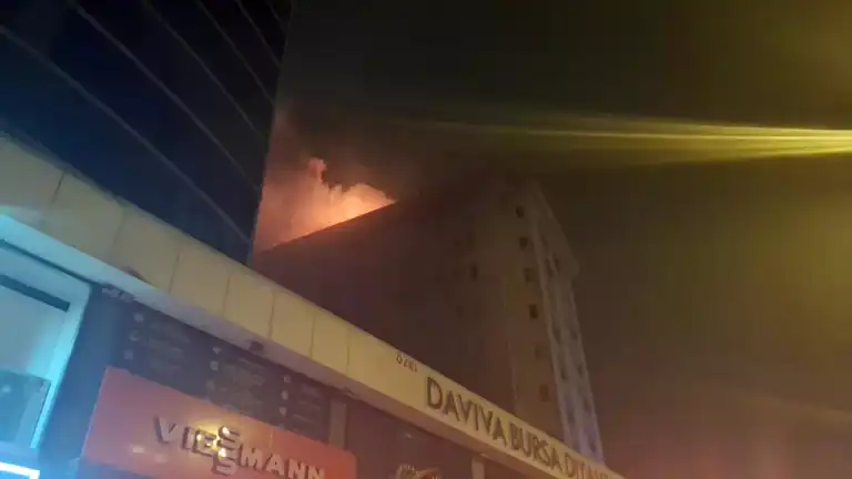 Bursa'da İş Hanı Yangını