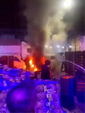 Bursa'da Araçta Ani Yangın!