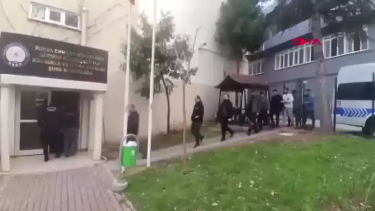 Bursa'da Kaçak Göçmen Operasyonu: 2 Gözaltı