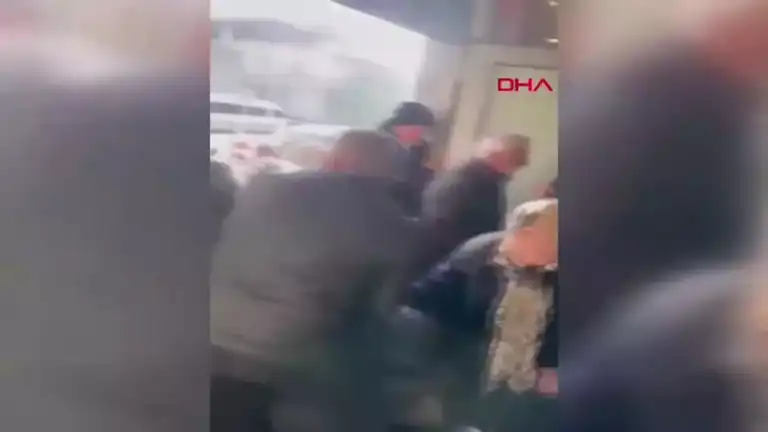 Büyük İndirimde Mağaza Açılışı İzdihama Neden Oldu