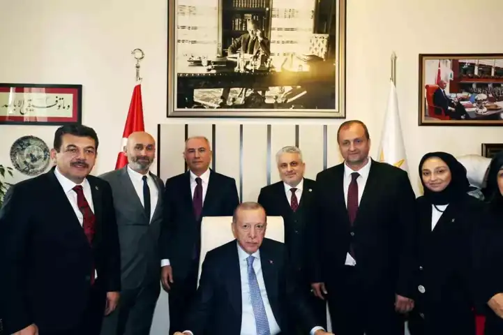 Erdoğan, Belediye Başkanı ile TBMM'de Görüştü