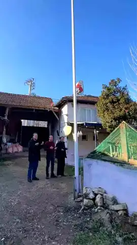 İnegöl'de Evin Bahçesinde Şehit Mezarları